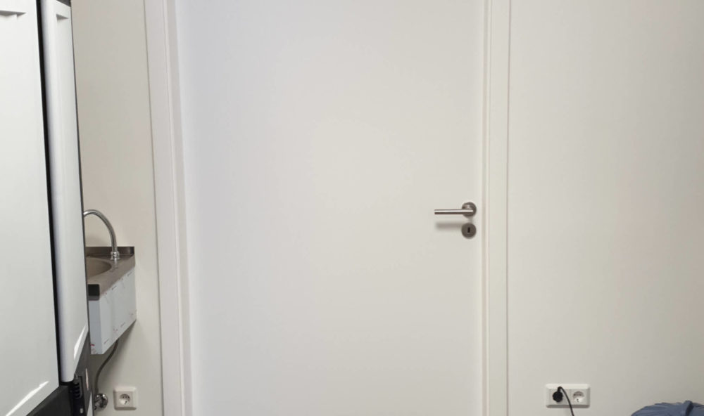 zimmertüren mit zarge , , einbauen , modern , sauber , schnell , NRW , Achen , Dominos Pizza