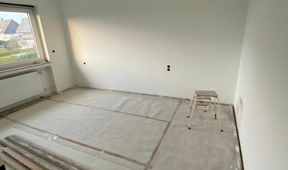 spachtelarbeiten feinputz glatt machen sauber schleifen,