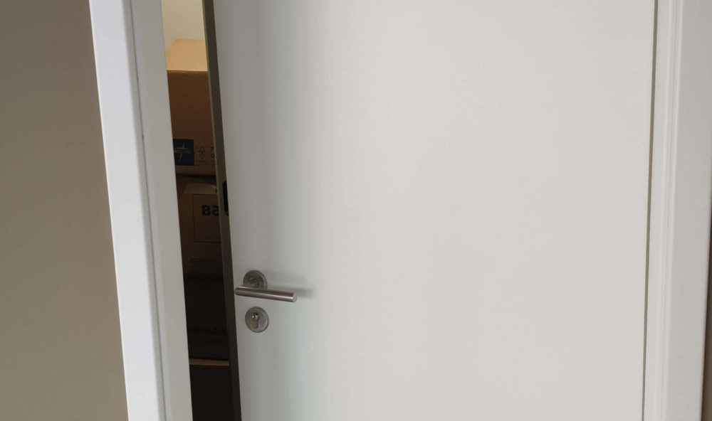 zimmertüren mit zarge , fensterelemente , einbauen , modern , sauber , schnell , Achen , Dominos Pizza